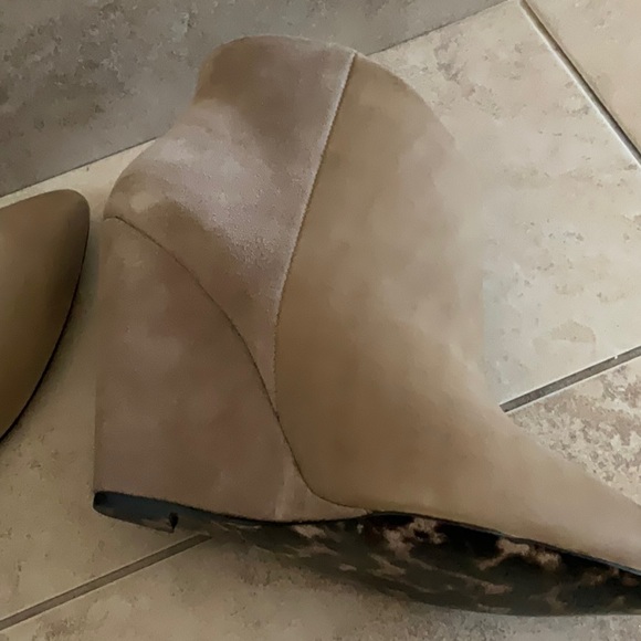 Brand new booties - Picture 3 of 4